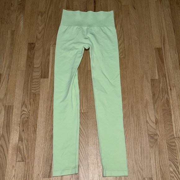 TnaBODY Atmosphere Hi-Rise Legging - High-Waisted Seamless Ribbed Leggings - Picture 2 of 7